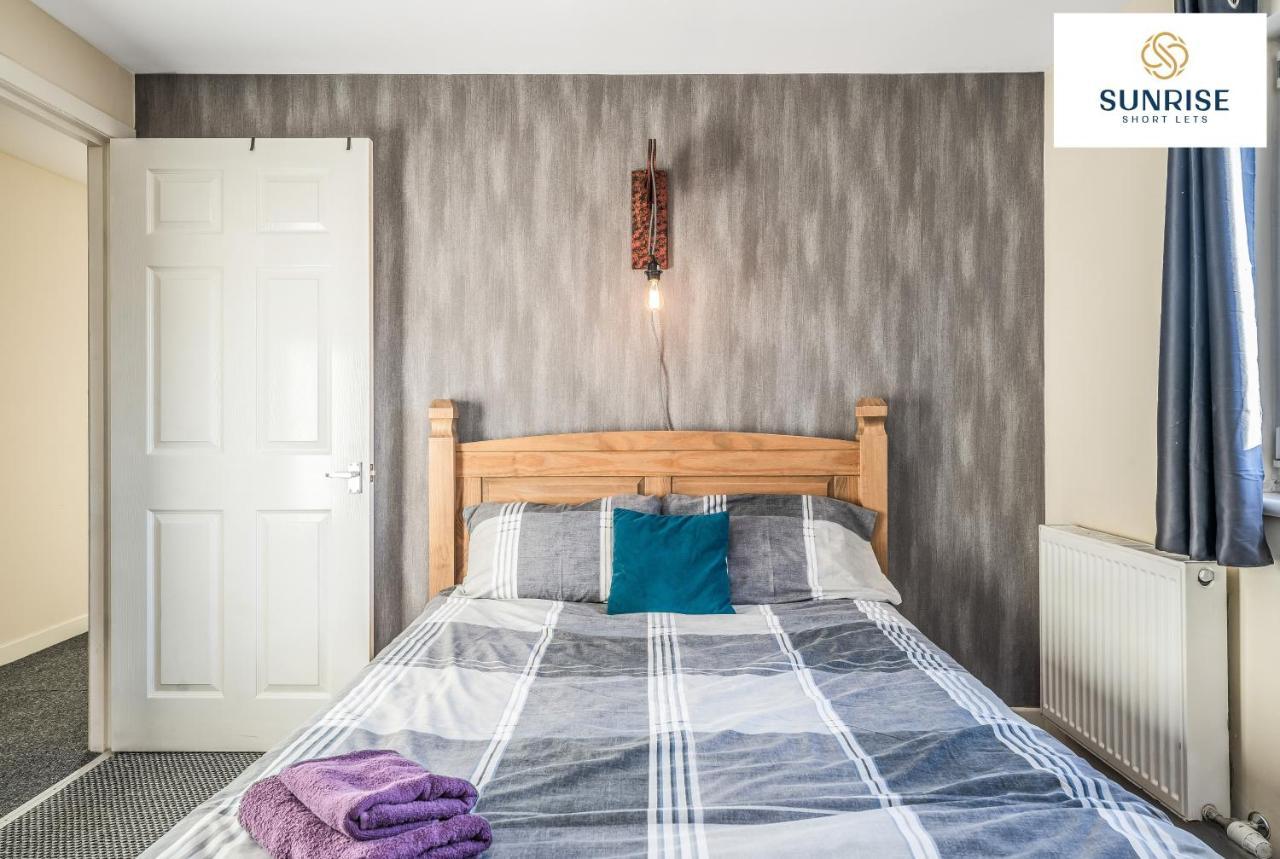 The Law, Has 4 Rooms With Tvs, 2 Bathrooms, Central, Free Parking, Fully Equipped, Contractor And Trades Favourite, 5 Mins To Centre - Long Stays, Invoice And Reduced Price Are Only Via Sunrise Short Lets Dundee Buitenkant foto
