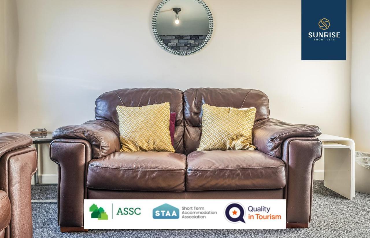The Law, Has 4 Rooms With Tvs, 2 Bathrooms, Central, Free Parking, Fully Equipped, Contractor And Trades Favourite, 5 Mins To Centre - Long Stays, Invoice And Reduced Price Are Only Via Sunrise Short Lets Dundee Buitenkant foto