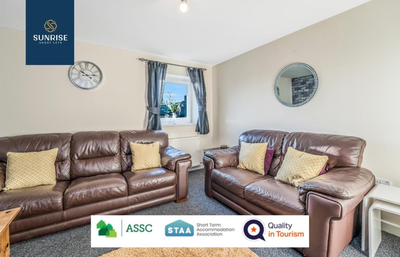 The Law, Has 4 Rooms With Tvs, 2 Bathrooms, Central, Free Parking, Fully Equipped, Contractor And Trades Favourite, 5 Mins To Centre - Long Stays, Invoice And Reduced Price Are Only Via Sunrise Short Lets Dundee Buitenkant foto