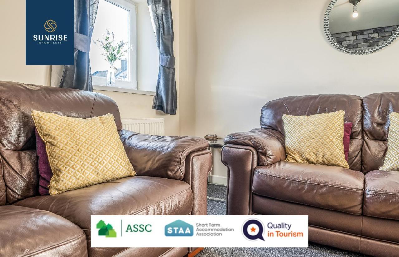 The Law, Has 4 Rooms With Tvs, 2 Bathrooms, Central, Free Parking, Fully Equipped, Contractor And Trades Favourite, 5 Mins To Centre - Long Stays, Invoice And Reduced Price Are Only Via Sunrise Short Lets Dundee Buitenkant foto